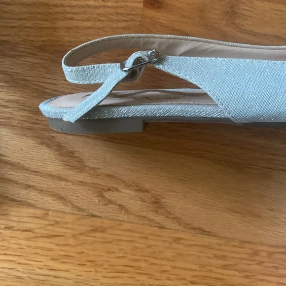 Sparkly flats - Picture 3 of 3